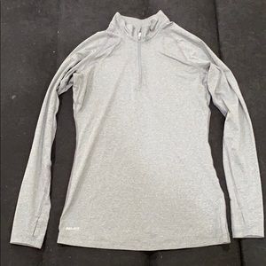 Nike long sleeved gray quarter zip fitted top